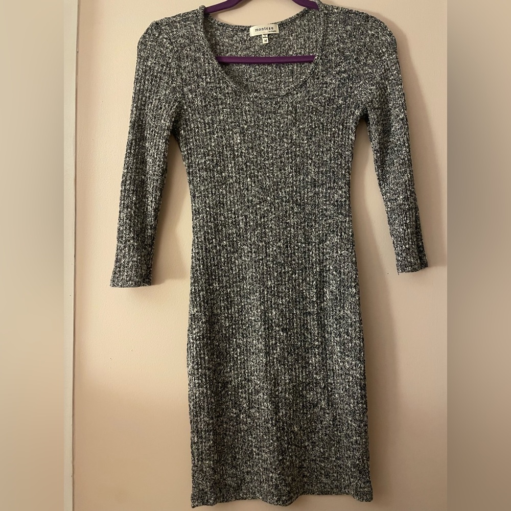 Very cute slim fit Monteau Black and White knitted dress